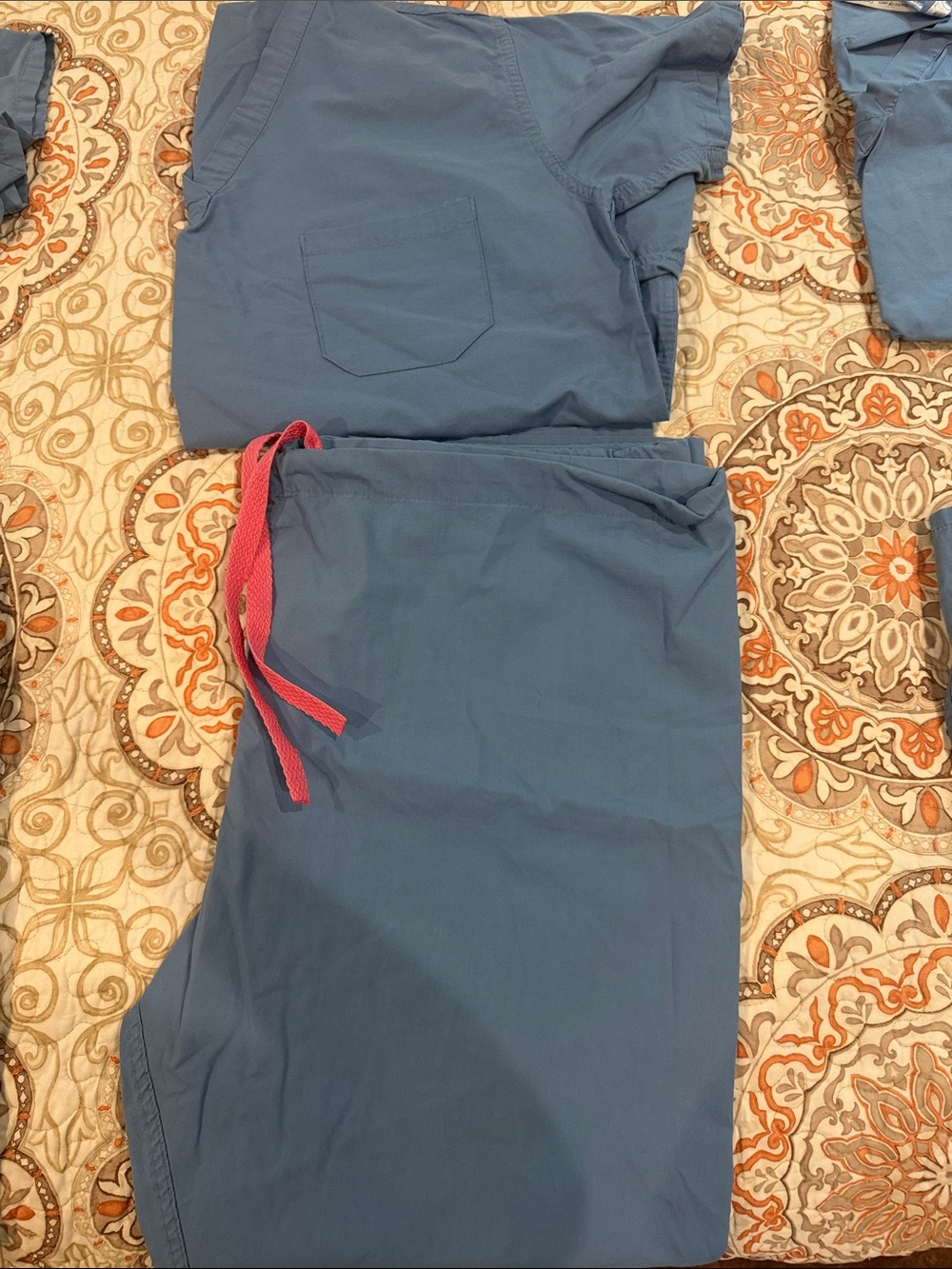 Unisex surgical scrubs ceil blue Scrub set with Drawstring XL bottom / L top